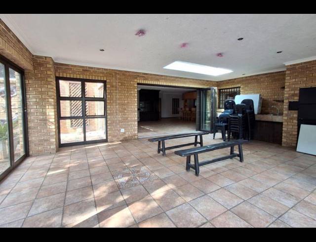 5 BEDROOM HOUSE FOR SALE IN MEYERSDAL